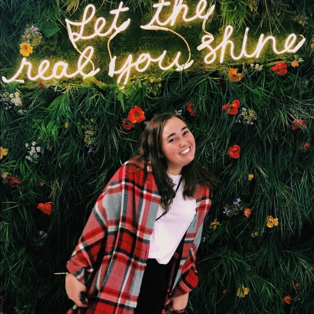 Meet your Posher, Brenna